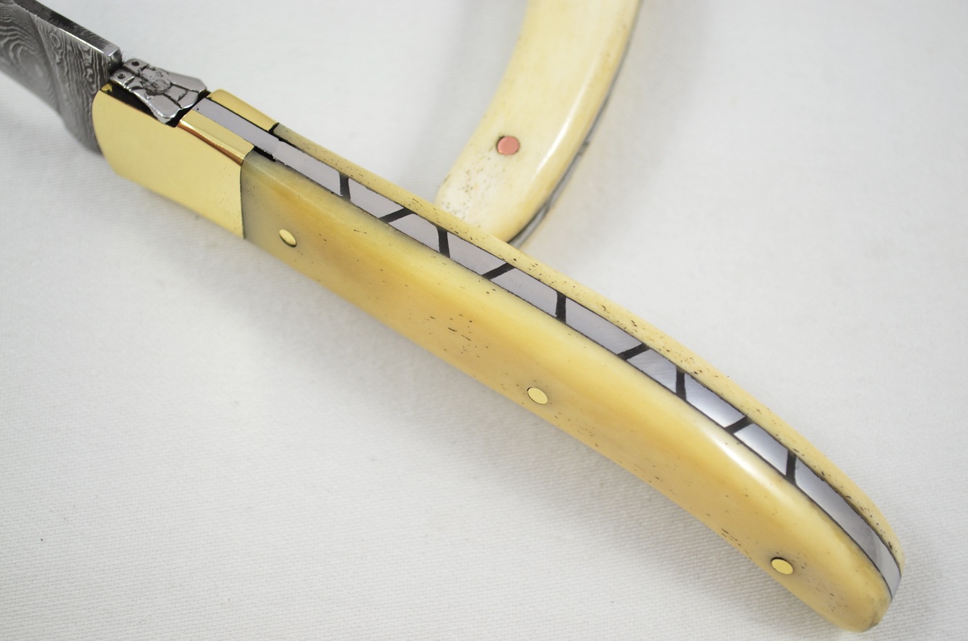 2026 Collection - Damascus Blade Ham Knife Camel Bone Brass Bolsters Limited Edition 1 of 20 - Image 2