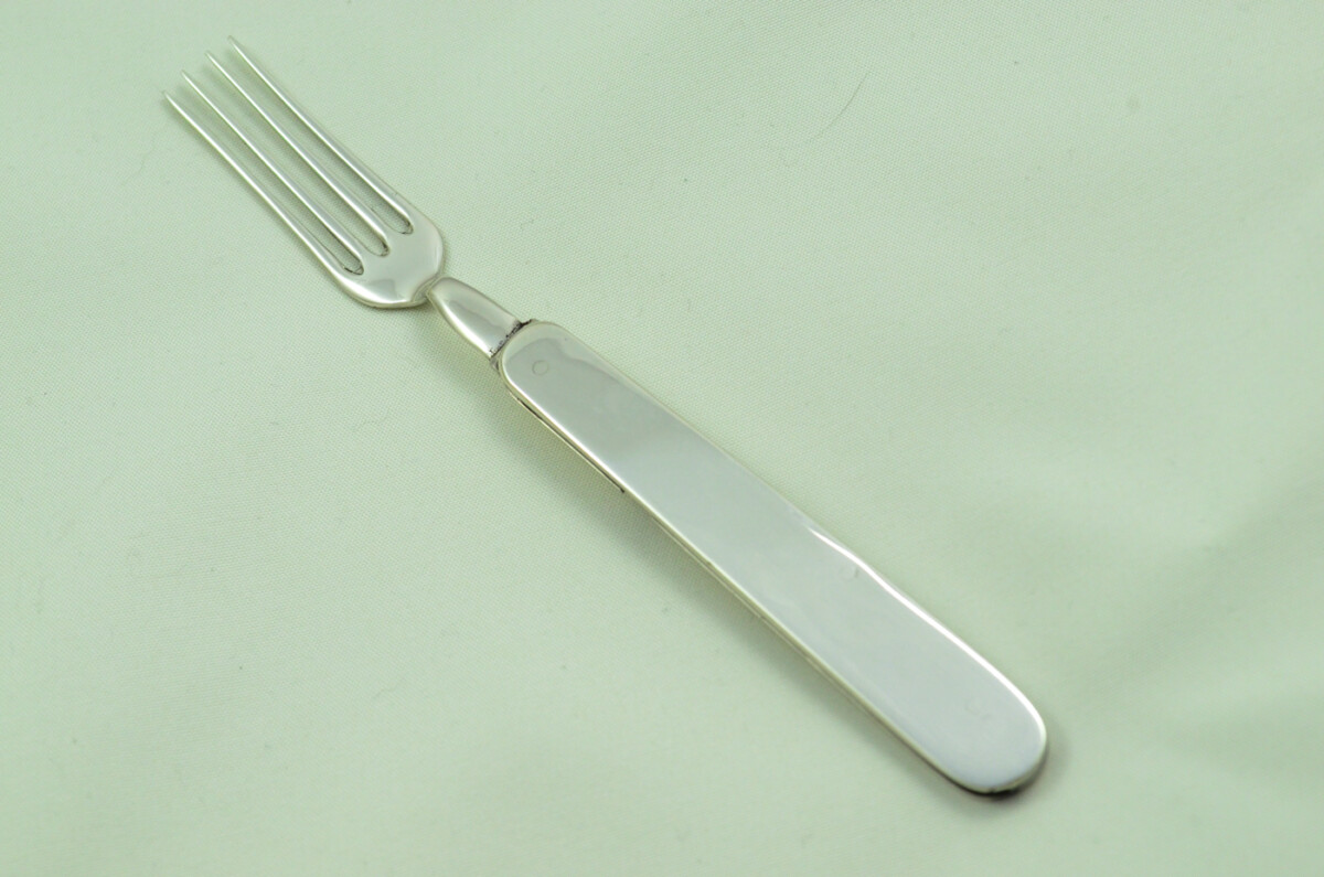 Sheffield Made 2 Piece Travelling Knife and fork set Brass Scaled Maker Unknown - Image 6