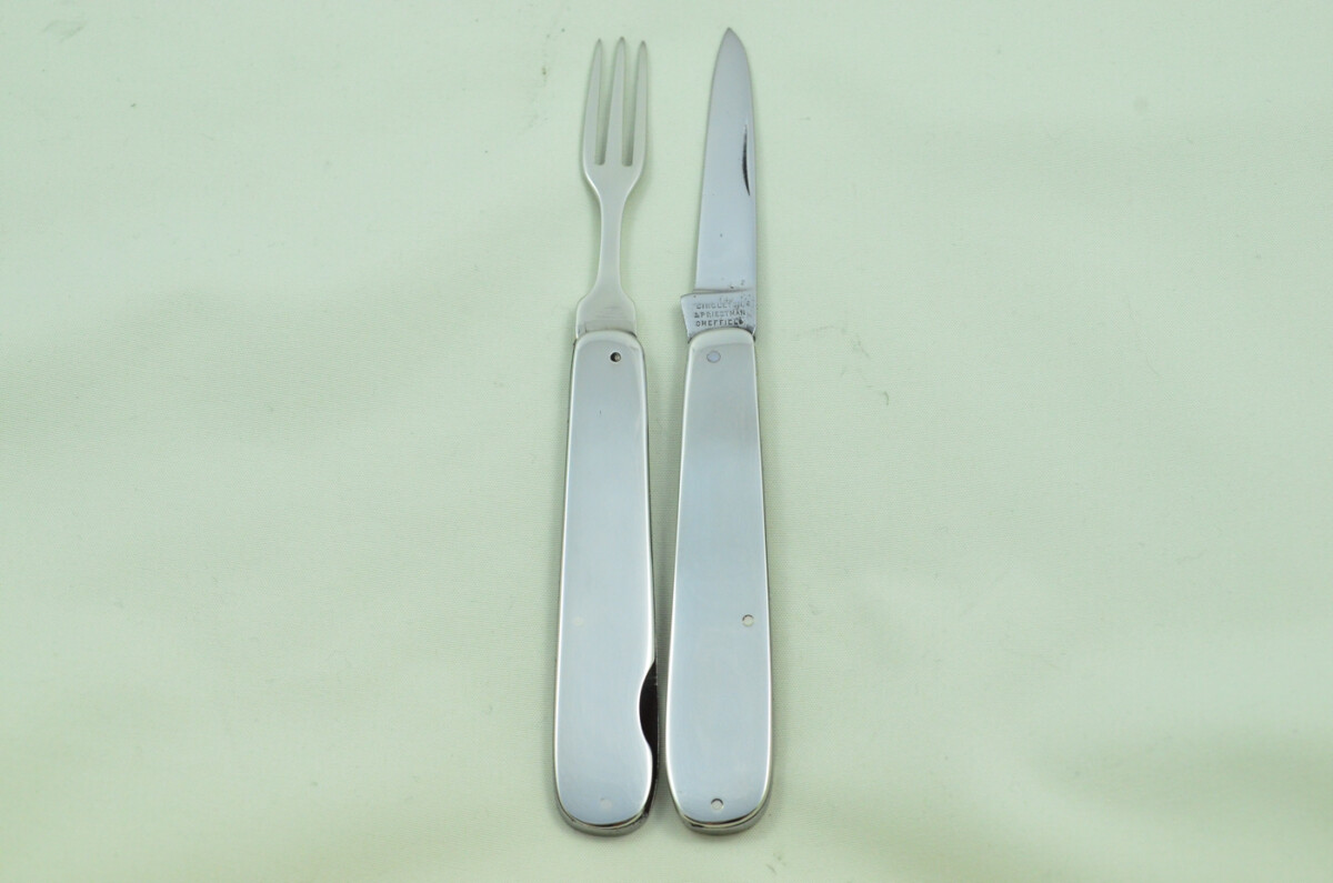Singleton Sheffield Made 2 Piece Travelling/Campaign Knife and fork set Brass Scaled - Image 2