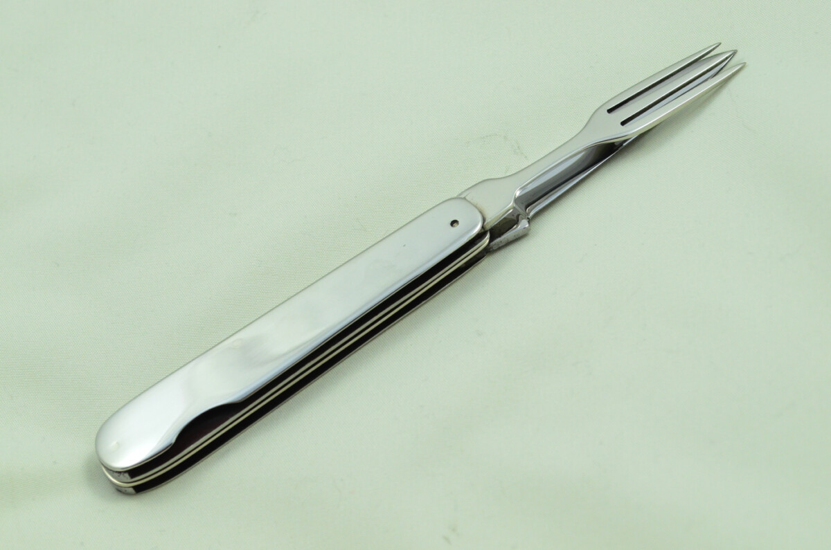Singleton Sheffield Made 2 Piece Travelling/Campaign Knife and fork set Brass Scaled - Image 6