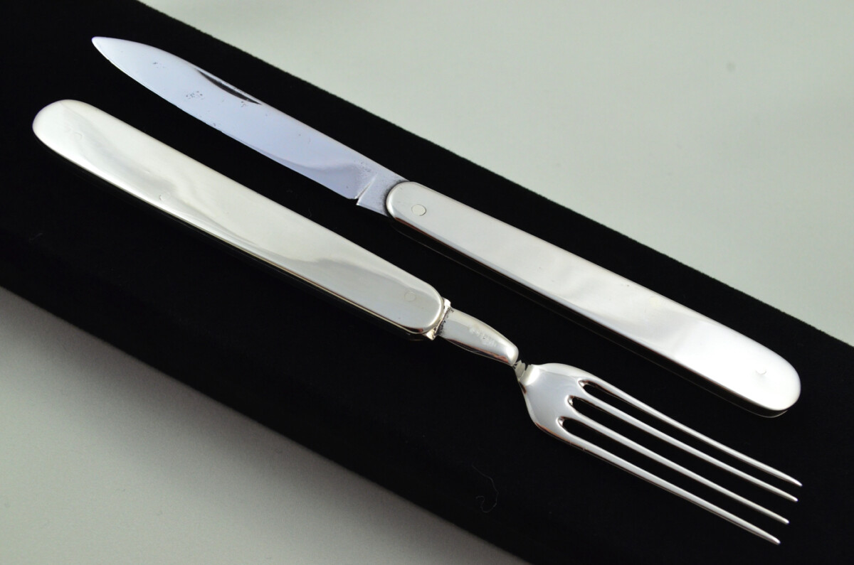 Sheffield Made 2 Piece Travelling Knife and fork set Brass Scaled Maker Unknown