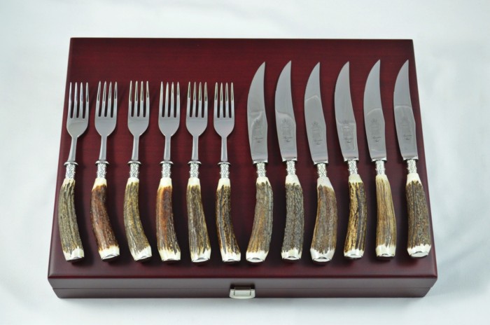 A Set of 6 Sheffield Silver Ferruled Steak Knives & Forks with Red Deer Stag Antler Handles – Wooden Presentation Case