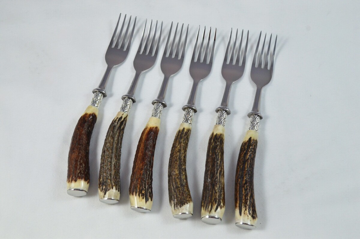A Set of 6 Sheffield Silver Ferruled Steak Forks with Red Deer Stag Antler Handles – Wooden Presentation Case - Image 4
