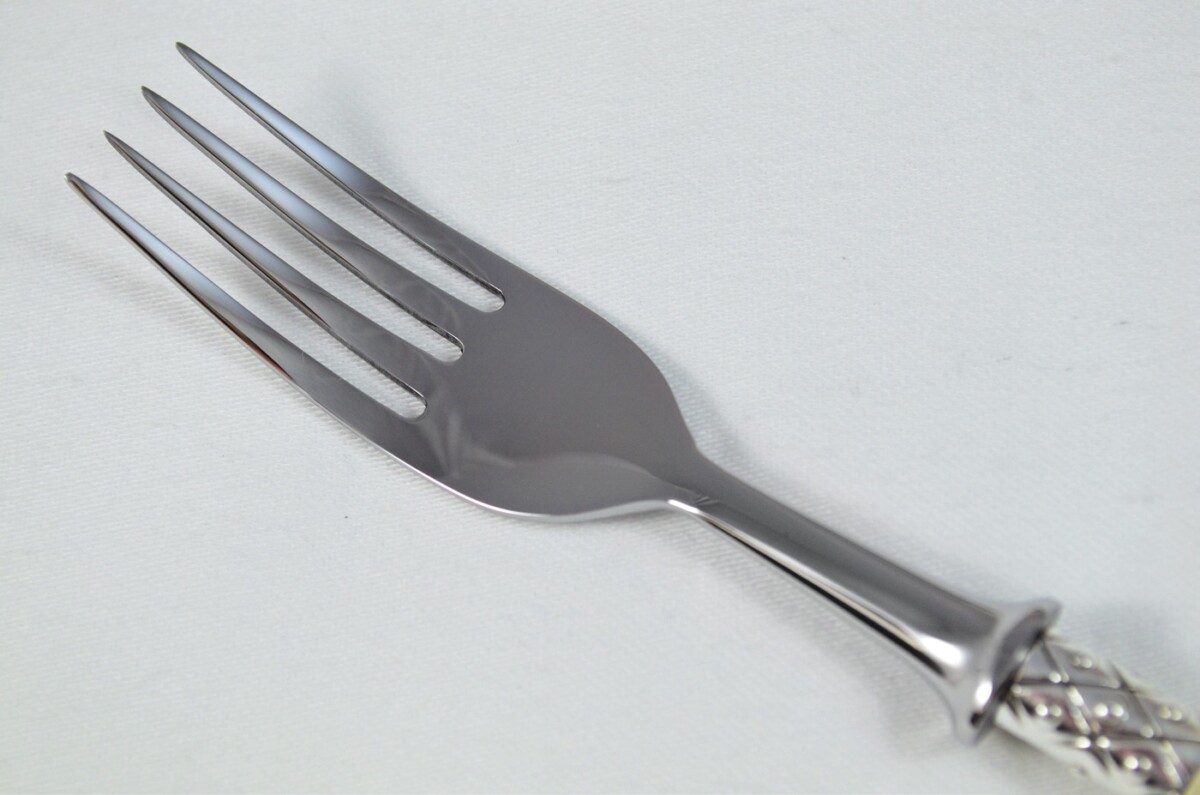 A Set of 12 Sheffield Silver Ferruled Steak Forks with Red Deer Stag Antler Handles - Image 5
