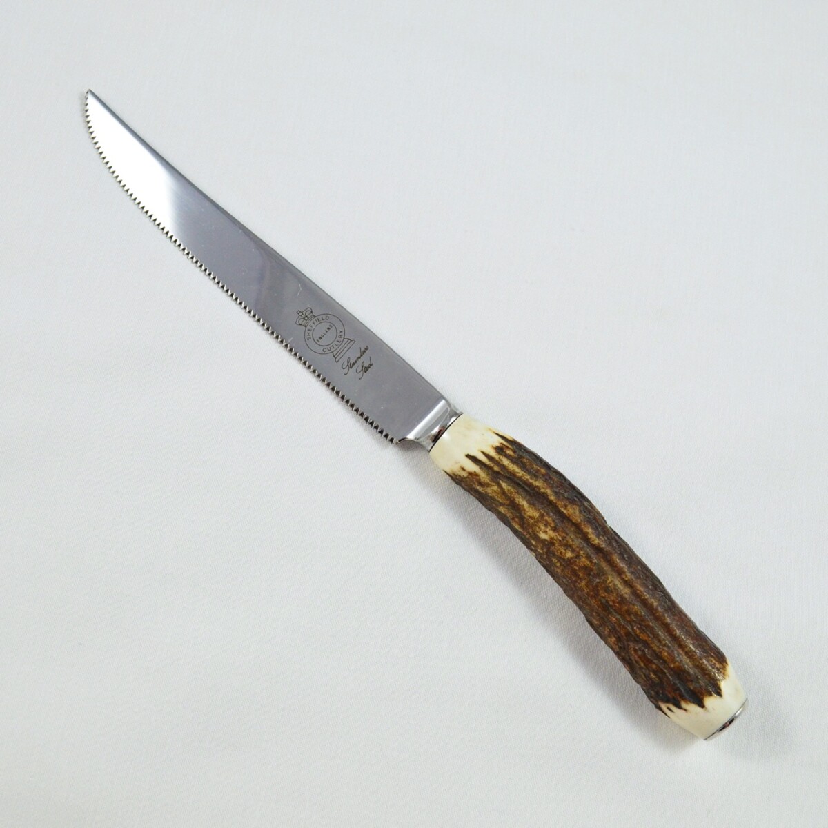 A Genuine Stag Horn Handled Cake Knife Gift Boxed
