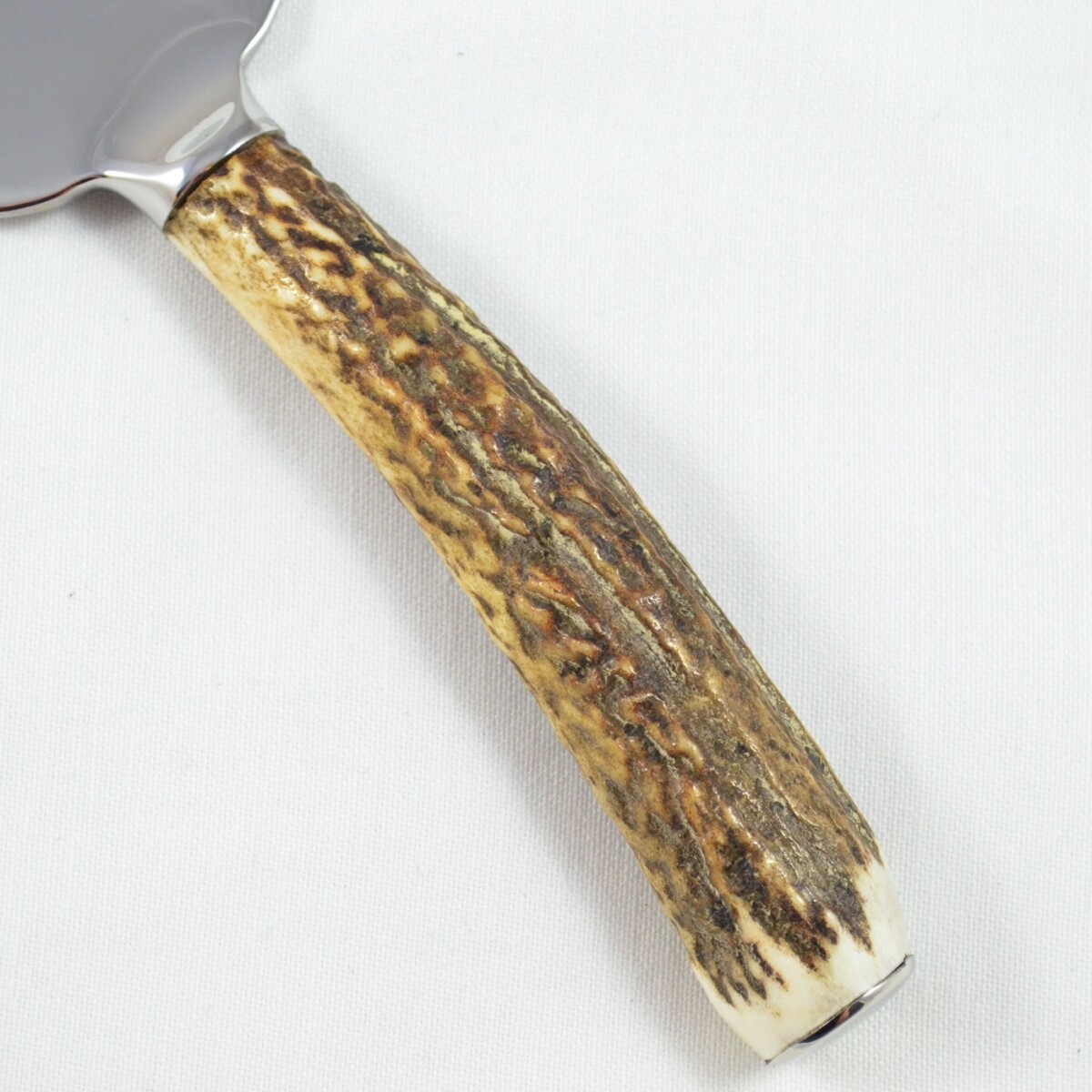 A Genuine Stag Horn Handled Cake / Pie Server Gift Boxed - Image 3