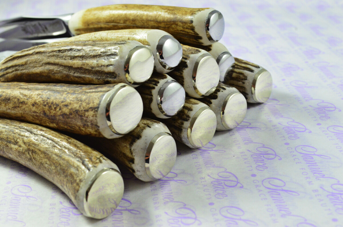 Brand New Twelve Hump Back Genuine Stag/Antler Handle Steak Knives Made in Sheffield England - Image 10