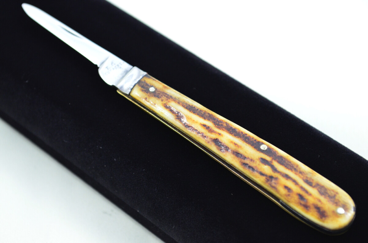 F.G Curaces Sheffield Made 1 Blade Stag Antler Horn Scaled Pen Knife