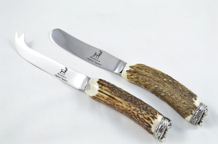 A Genuine Stag Antler Handled Pewter Capped Cheese Board Serving Set Made In Sheffield England