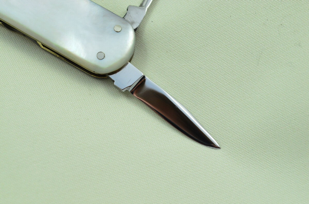Triple Blade Fantastic Carbon Steel Bladed Mother Of Pearl Fully Restored Sheffield Made Pen/Pocket Knife c1900 Maker Unknown - Image 4