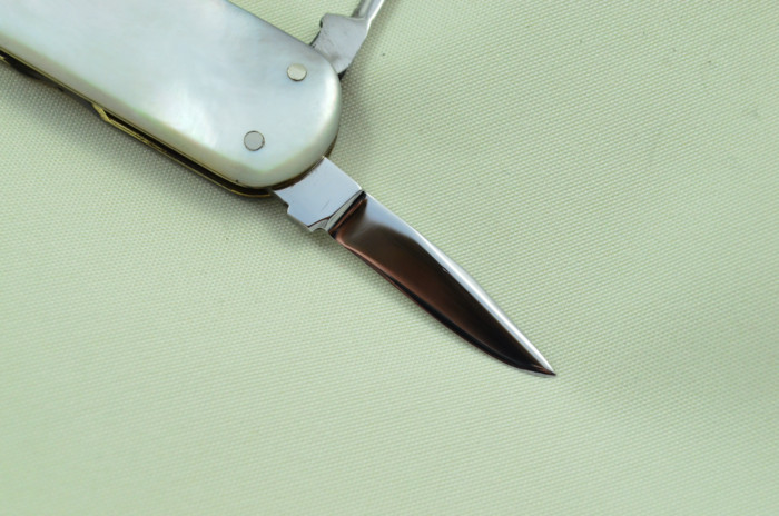 Triple Blade Fantastic Carbon Steel Bladed Mother Of Pearl Fully Restored Sheffield Made Pen/Pocket Knife c1900 Maker Unknown - Image 4