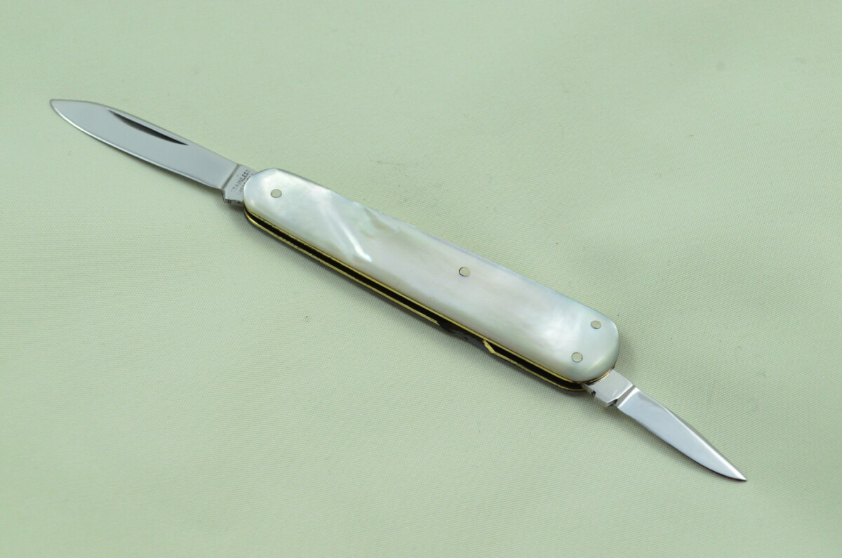 Triple Blade Fantastic Carbon Steel Bladed Mother Of Pearl Fully Restored Sheffield Made Pen/Pocket Knife c1900 Maker Unknown - Image 7