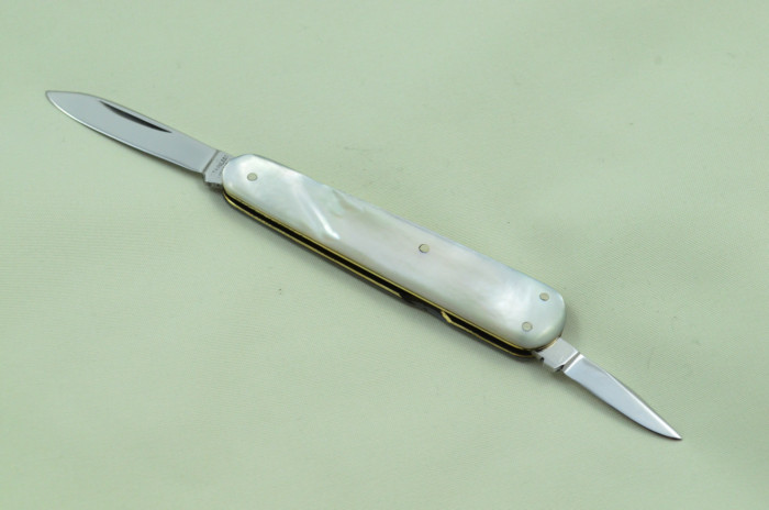 Triple Blade Fantastic Carbon Steel Bladed Mother Of Pearl Fully Restored Sheffield Made Pen/Pocket Knife c1900 Maker Unknown - Image 7