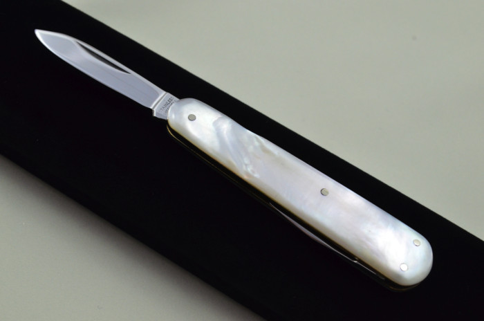 Triple Blade Fantastic Carbon Steel Bladed Mother Of Pearl Fully Restored Sheffield Made Pen/Pocket Knife c1900 Maker Unknown - Image 2