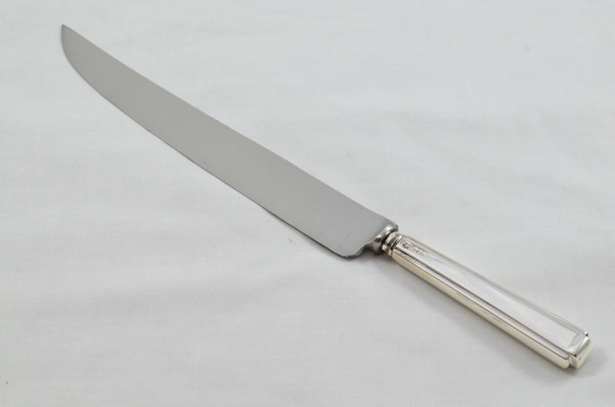 Cooper Brothers Wooden Cased Sterling Silver Handled 2 Piece Carving Set Strathmore Pattern 1968 - Image 3