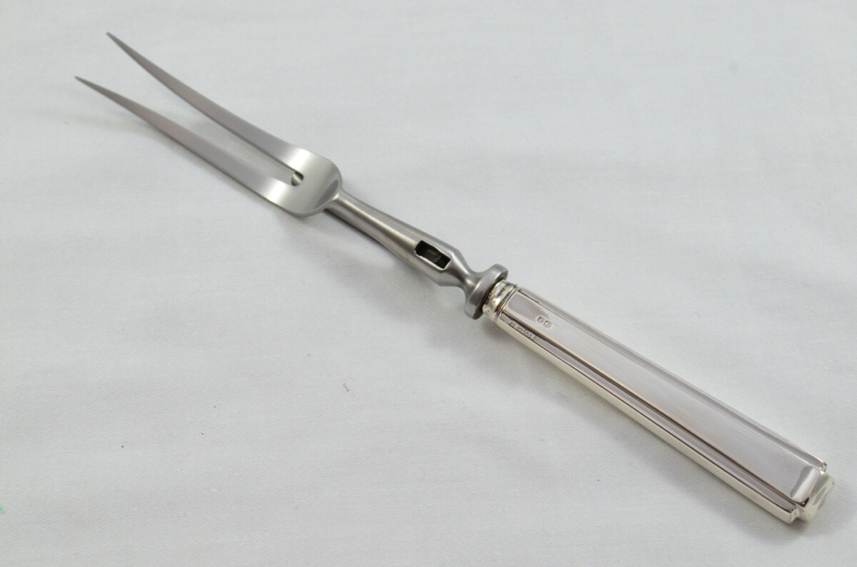 Cooper Brothers Wooden Cased Sterling Silver Handled 2 Piece Carving Set Strathmore Pattern 1968 - Image 4