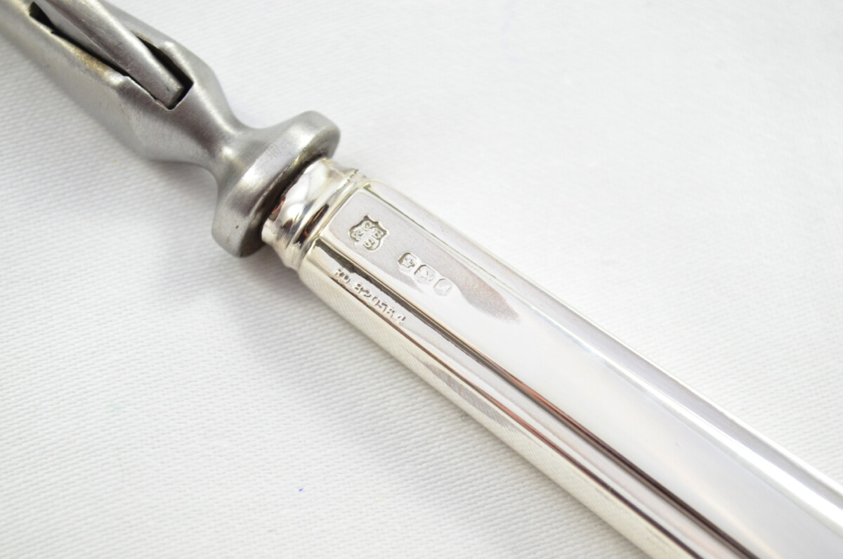 Cooper Brothers Wooden Cased Sterling Silver Handled 2 Piece Carving Set Strathmore Pattern 1968 - Image 7