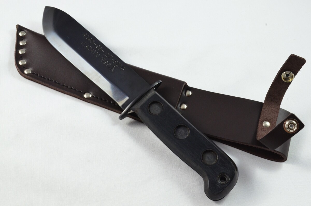 A Brand New Full Scale Tang Survival Knife Black Fibre Handle 7" Black Blade