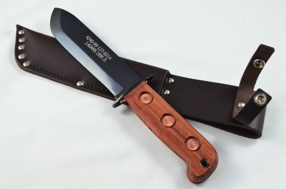 A Brand New Full Scale Tang Survival Knife Hardwood Handle 7" Black Blade