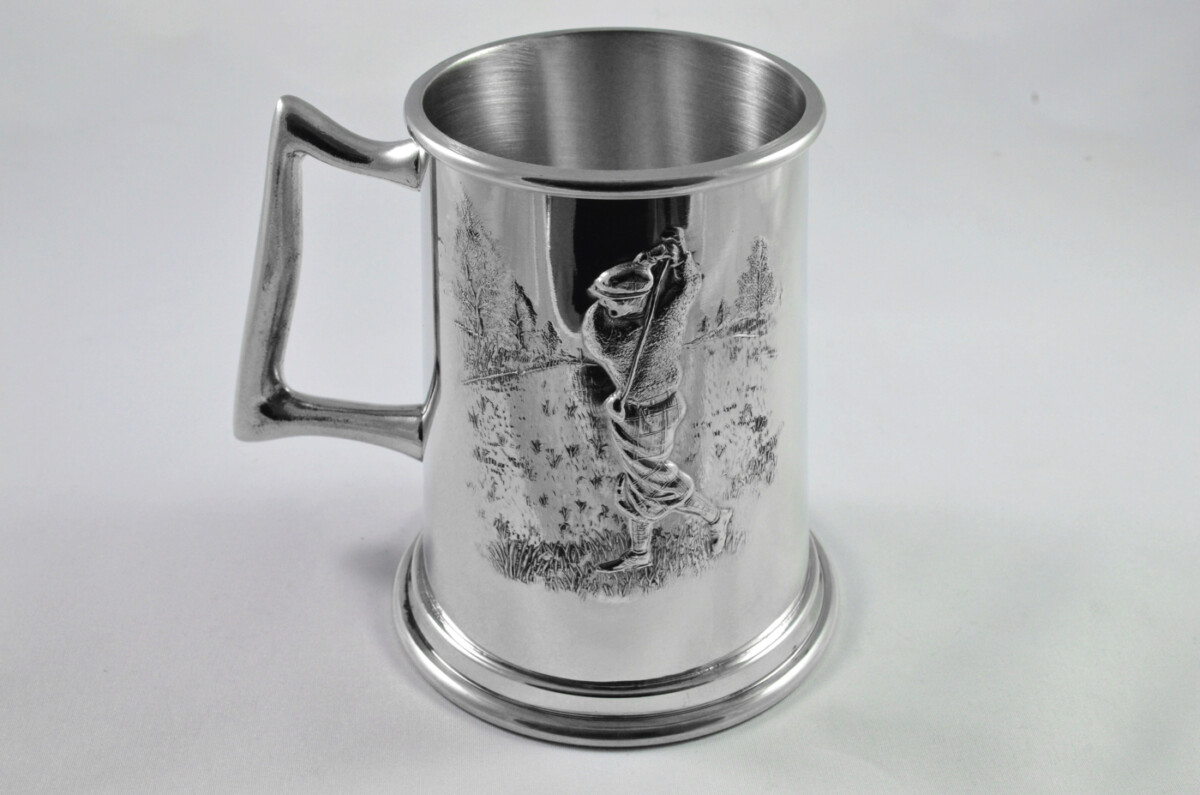 Brand New Pewter 1 Pint Tankard Golfing Scene Handmade in Sheffield England