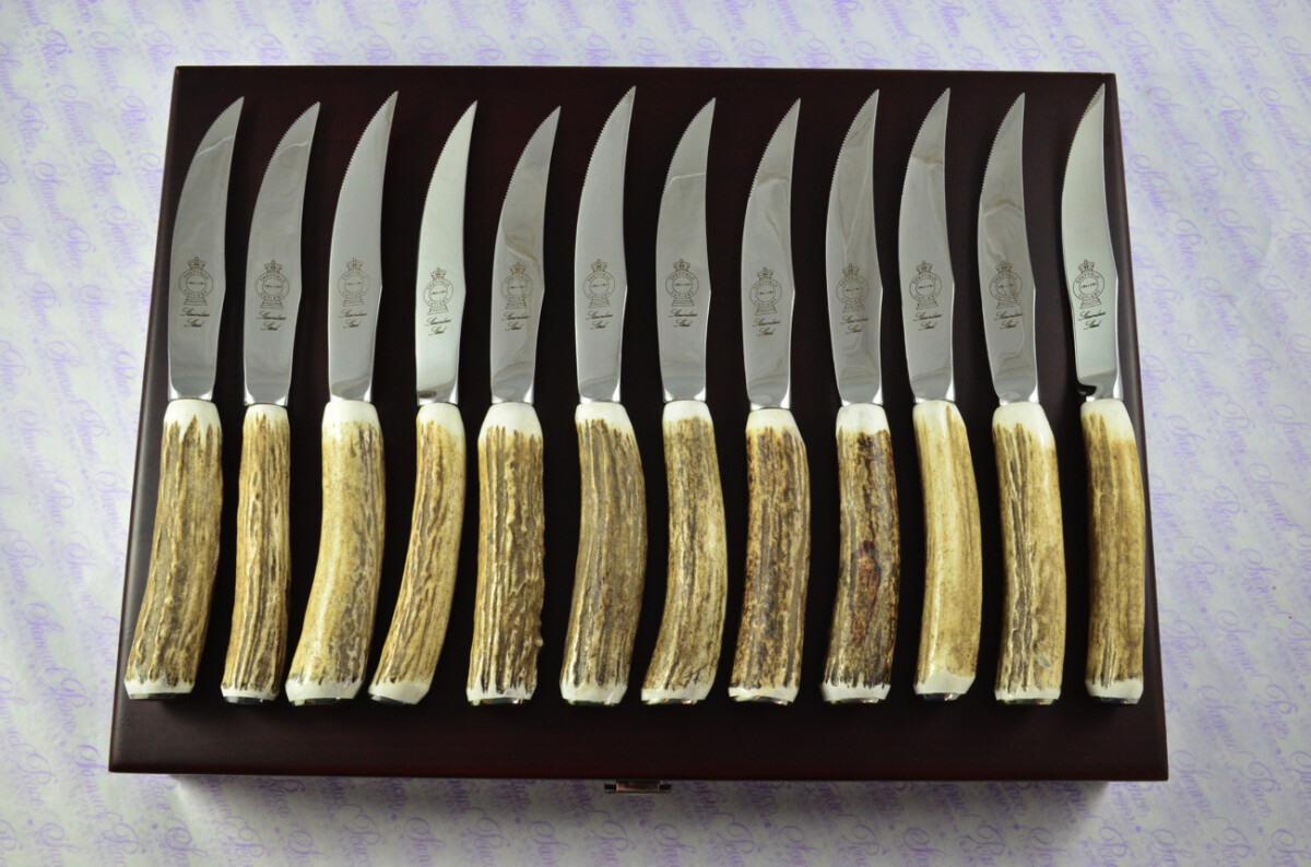 Brand New Twelve Wooden Cased Hump Back Genuine Stag/Antler Handle Steak Knives Made in Sheffield England