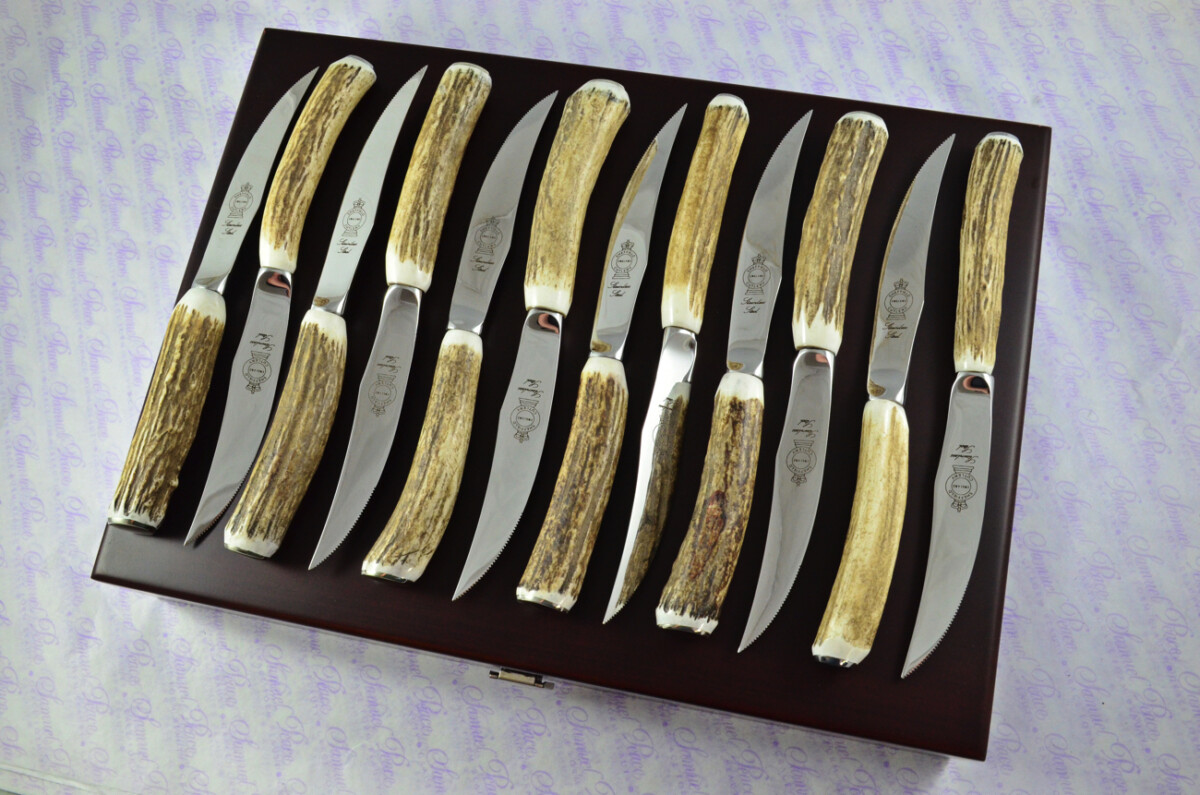 Brand New Twelve Wooden Cased Hump Back Genuine Stag/Antler Handle Steak Knives Made in Sheffield England - Image 13