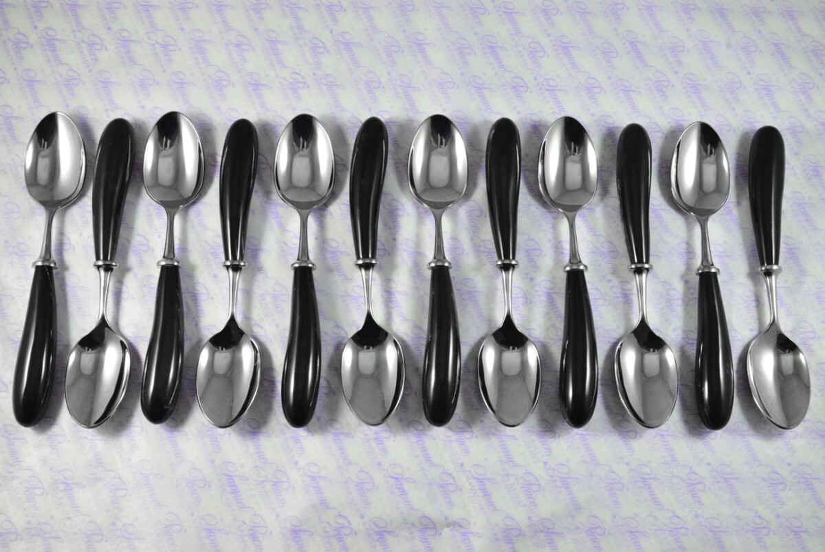 Twelve Brand New Genuine Water Buffalo Handle Dessert Spoons Made in Sheffield England - Image 7