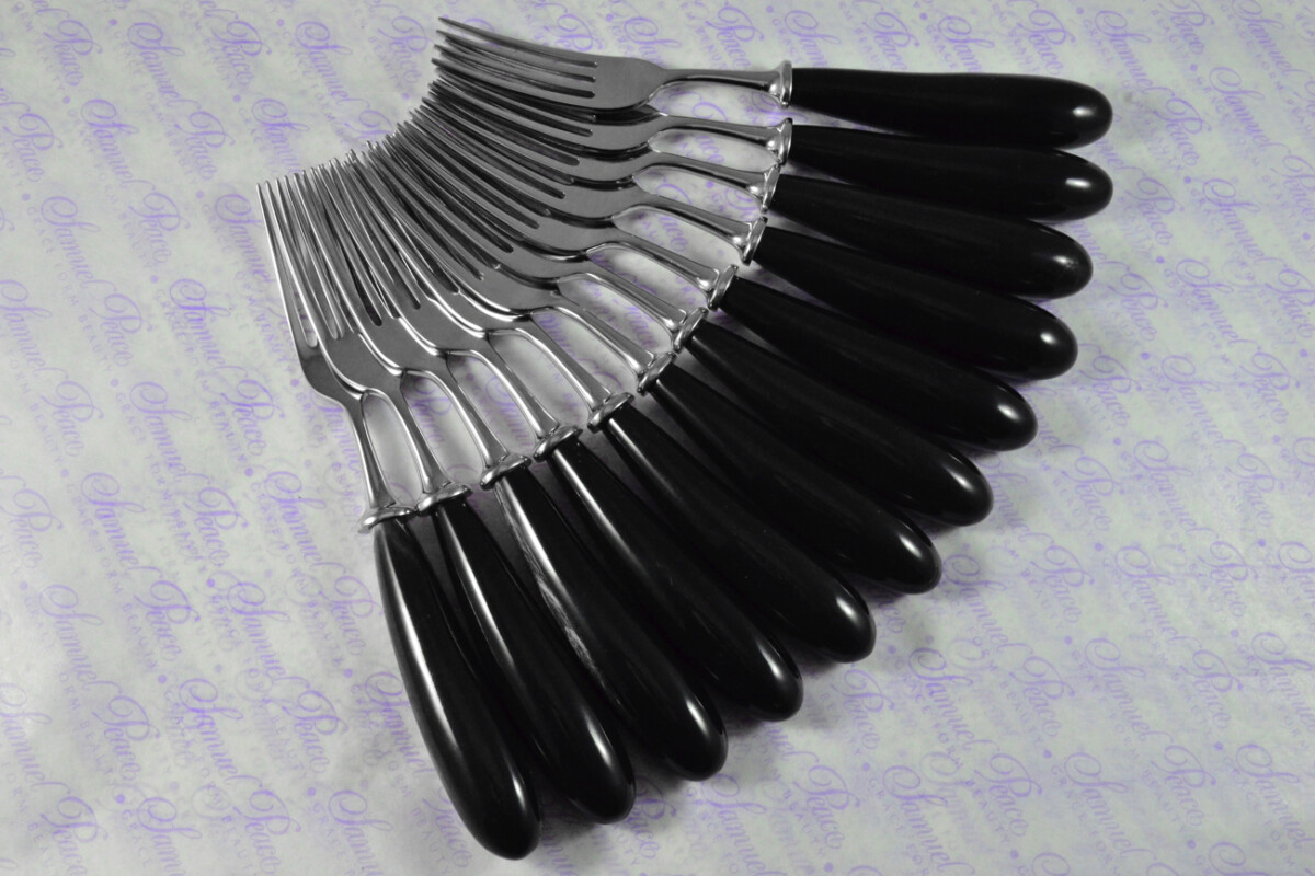 Twelve Wooden Cased Brand New Genuine Water Buffalo Handle Table Forks Made in Sheffield England - Image 11