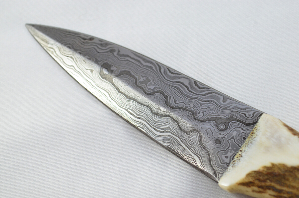 A Fantastic Genuine Stag Horn Full Tyne Handle Double Edge Bladed Damascus Steel Sgian Dubh Made in Sheffield England - Image 3
