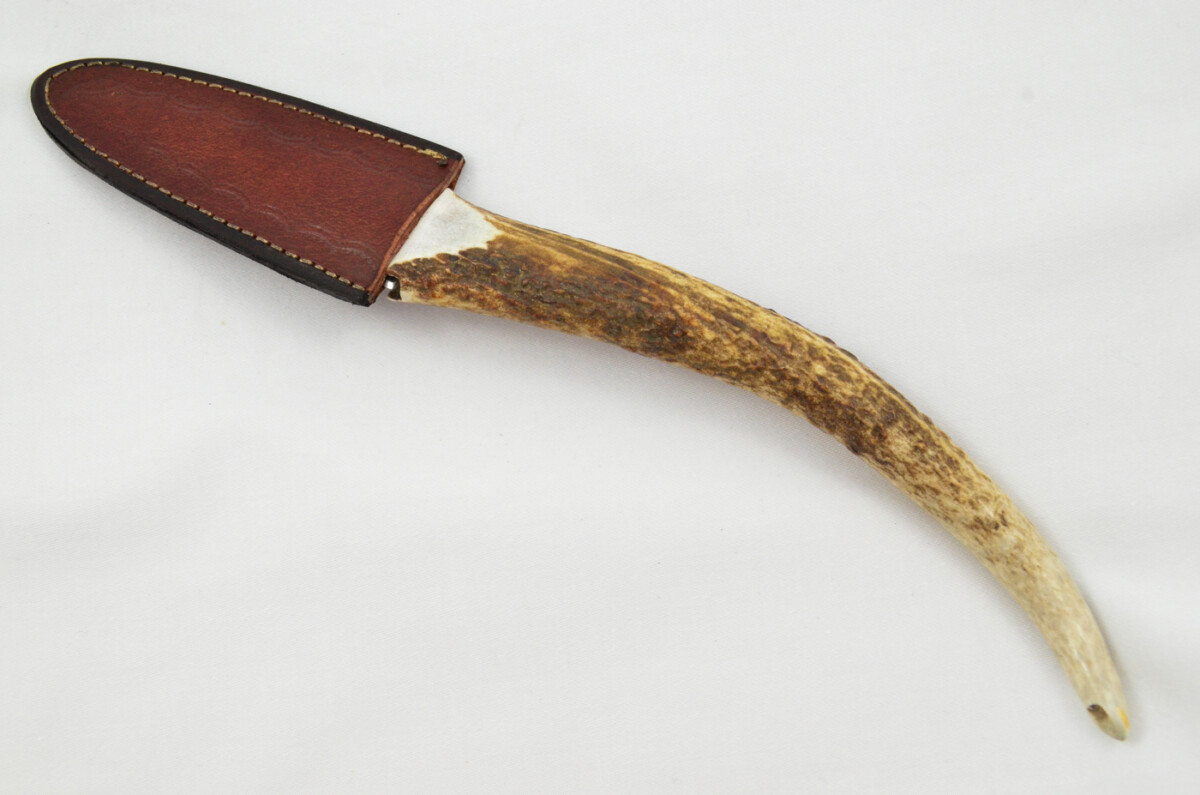 A Fantastic Genuine Stag Horn Full Tyne Handle Modern Bladed Damascus Steel Sgian Dubh Made in Sheffield England - Image 3