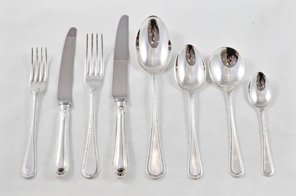 Antique Canteen of Cutlery By George Wood & Sons Sheffield - Silver Plated - Feather Edge Pattern - 45 Pieces - Image 2