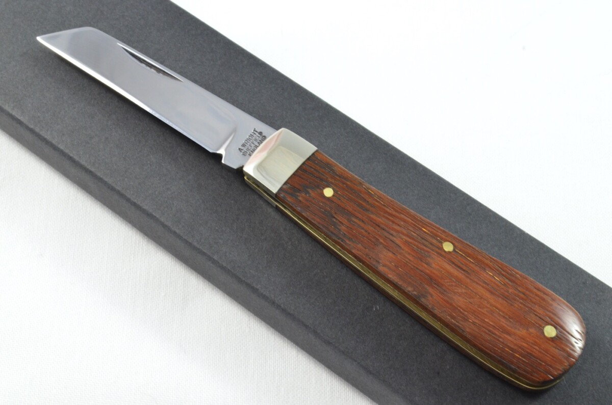 A Brand New Handmade Lambsfoot Bladed Rosewood Antler Scaled Pen / Pocket Knife