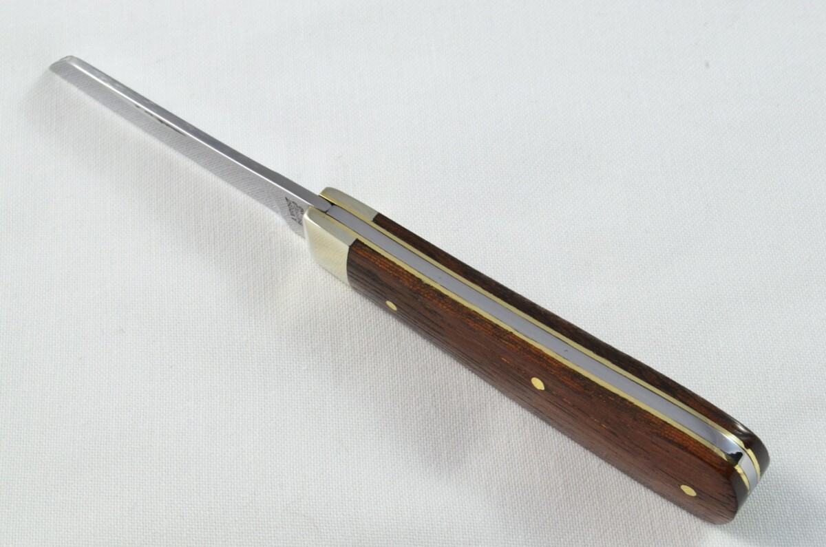 A Brand New Handmade Lambsfoot Bladed Rosewood Antler Scaled Pen / Pocket Knife - Image 3