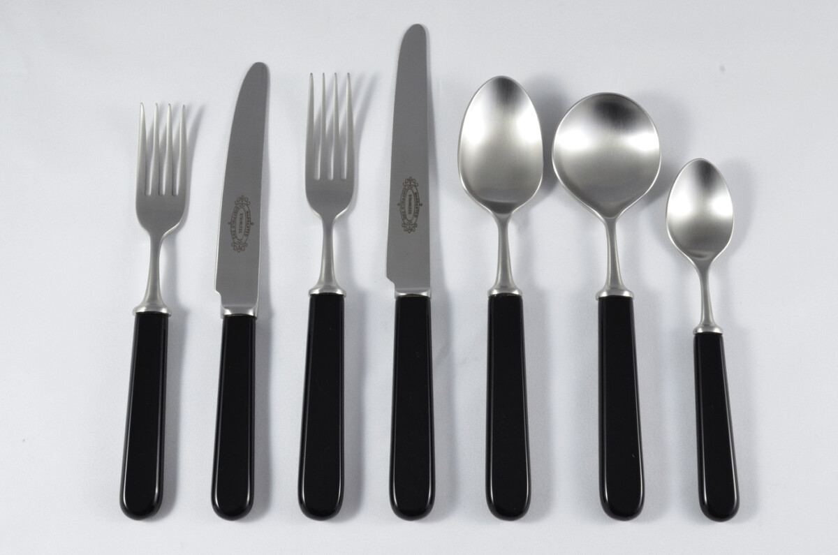 New Fantastic Genuine Black Handle 7 Piece Place Setting Brushed Finish Made In Sheffield England